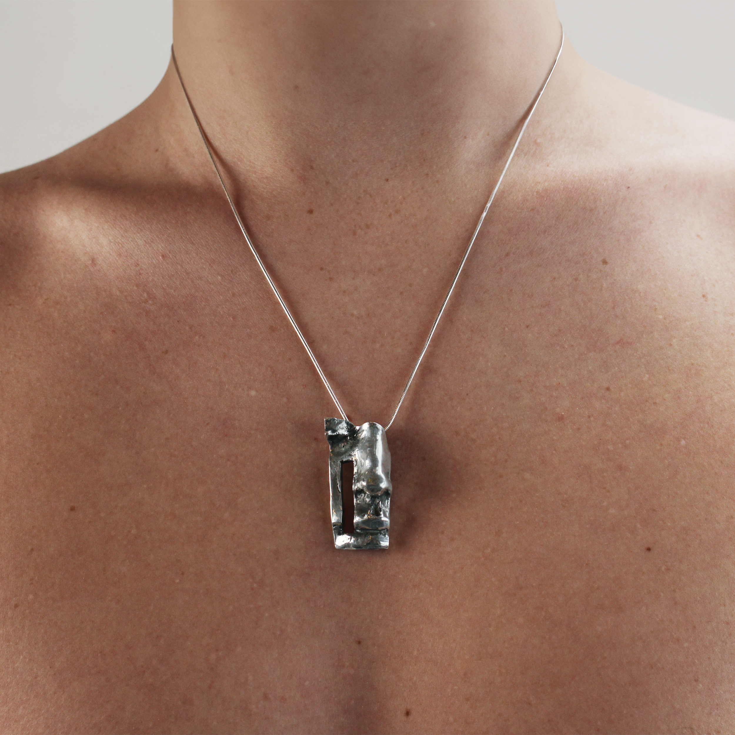 Collar fenêtre sur l'âme